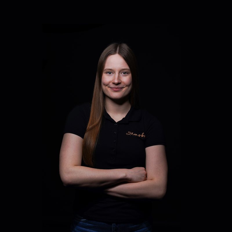 Lara, Marketing und Vertrieb
